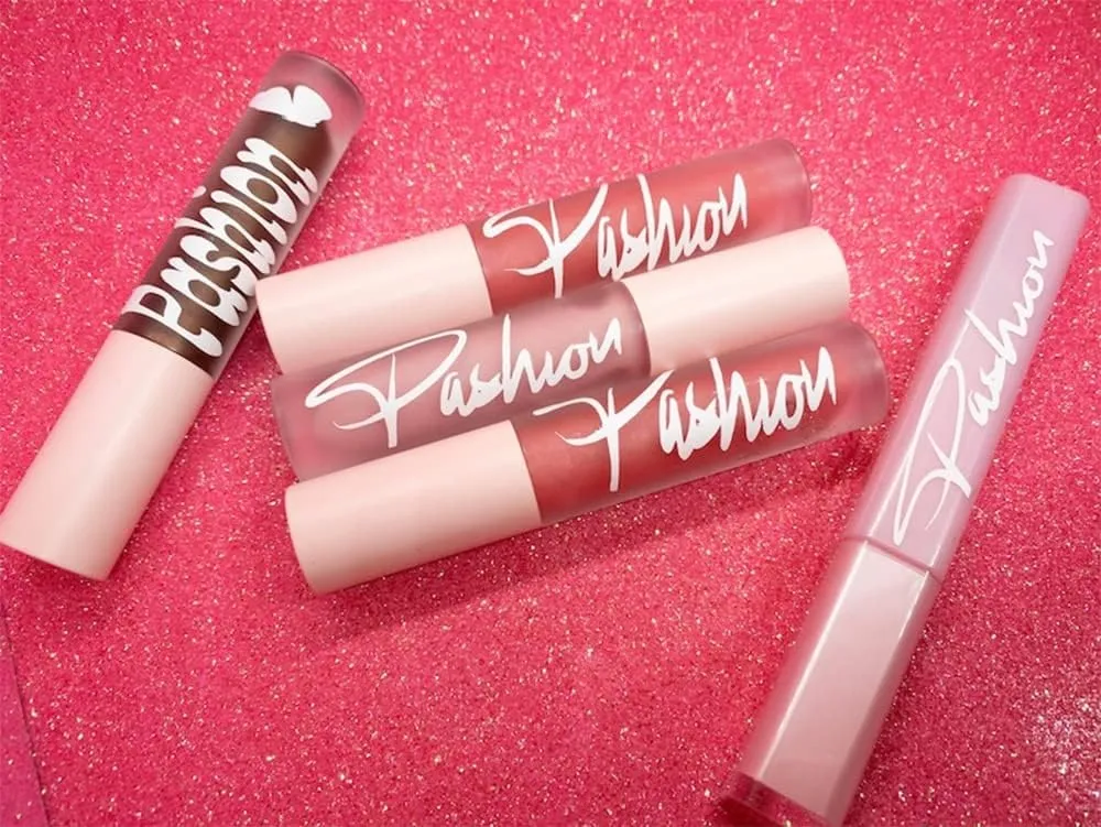 100 Pcs Transparent Sticker Custom Letter Makeup Eyelash case Lip Gloss Label Lipstick Personality Your Logo (100 Pcs,Diameter 30mm)