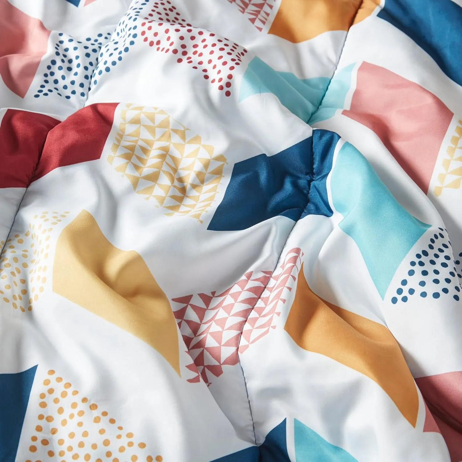 Comfort Spaces Kylar Cozy Comforter Set, Vibrant Chevron Ruching Design with Solid Reverse, All Season Down Alternative Bedding with Matching Sham, Twin/Twin XL (66 in x 90 in), Multi/Aqua 2 Piece