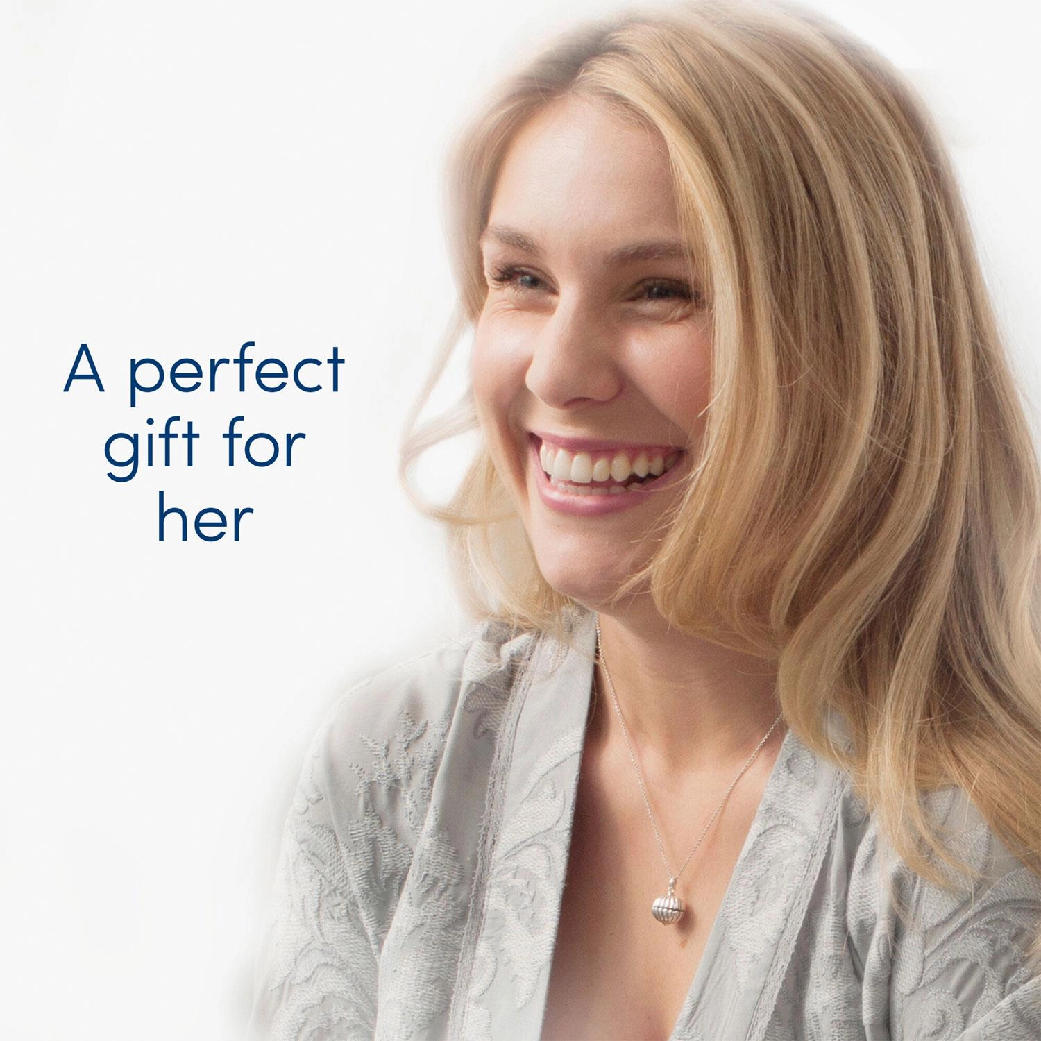 Dove Nourish On The Go Essential Beauty Bar & Handcream Gift Set with Beauty Bag