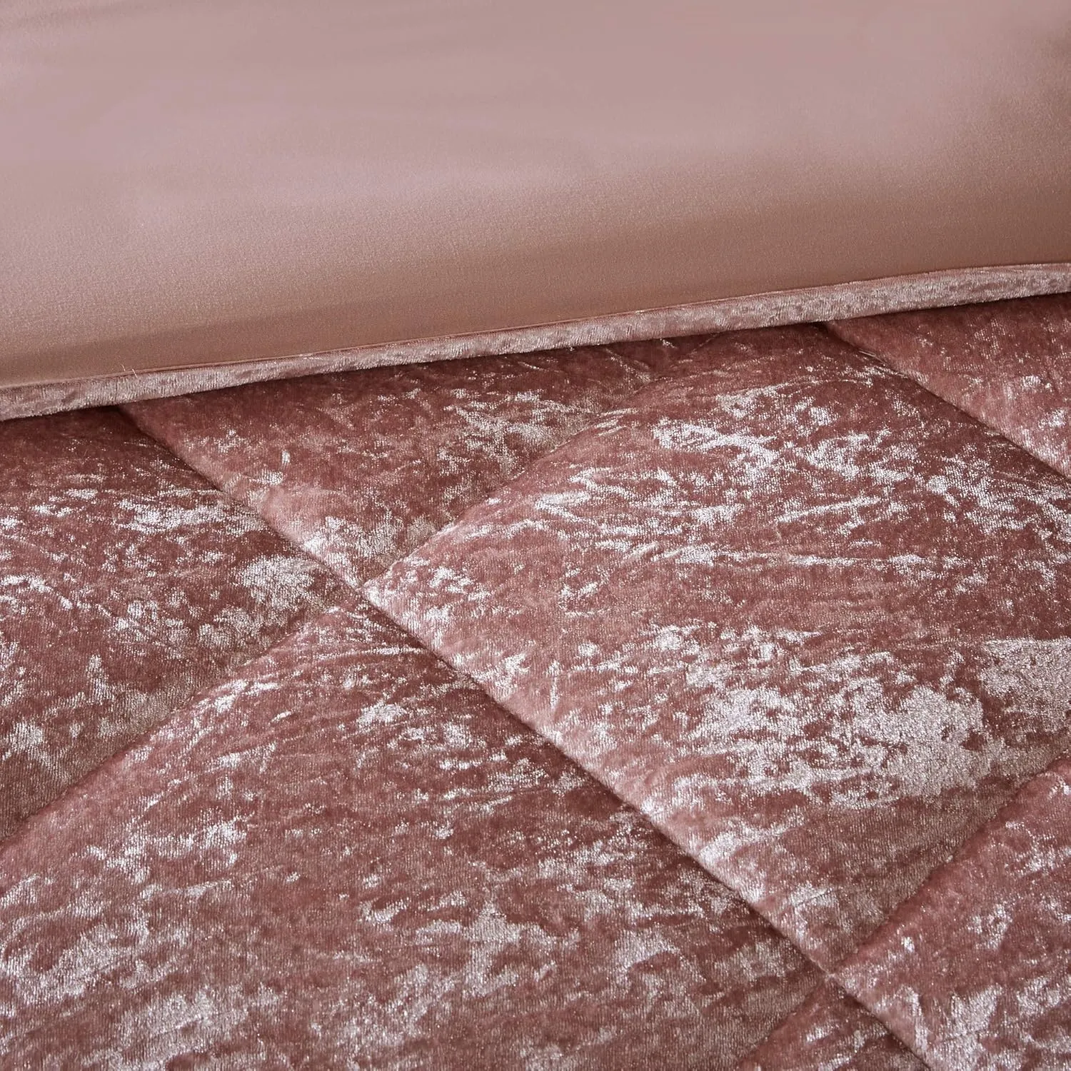 Intelligent Design Twin Velvet Duvet Cover Set with Blush Finish ID12-1782