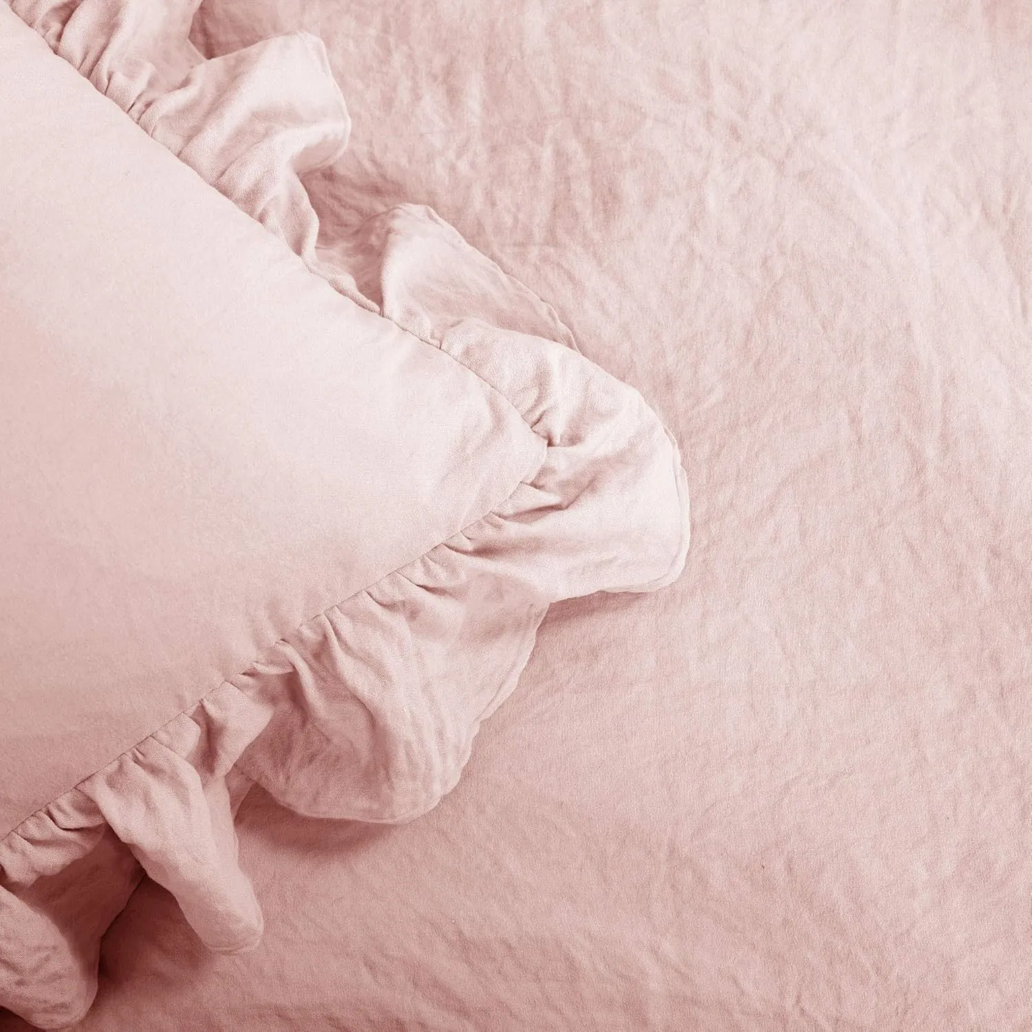 Lush Decor Reyna Ruffle Comforter Set - 3 Piece Cozy Ruffled Bedding Set - Timeless Elegance and Comfort for Dorm Room - Full/ Queen, Blush