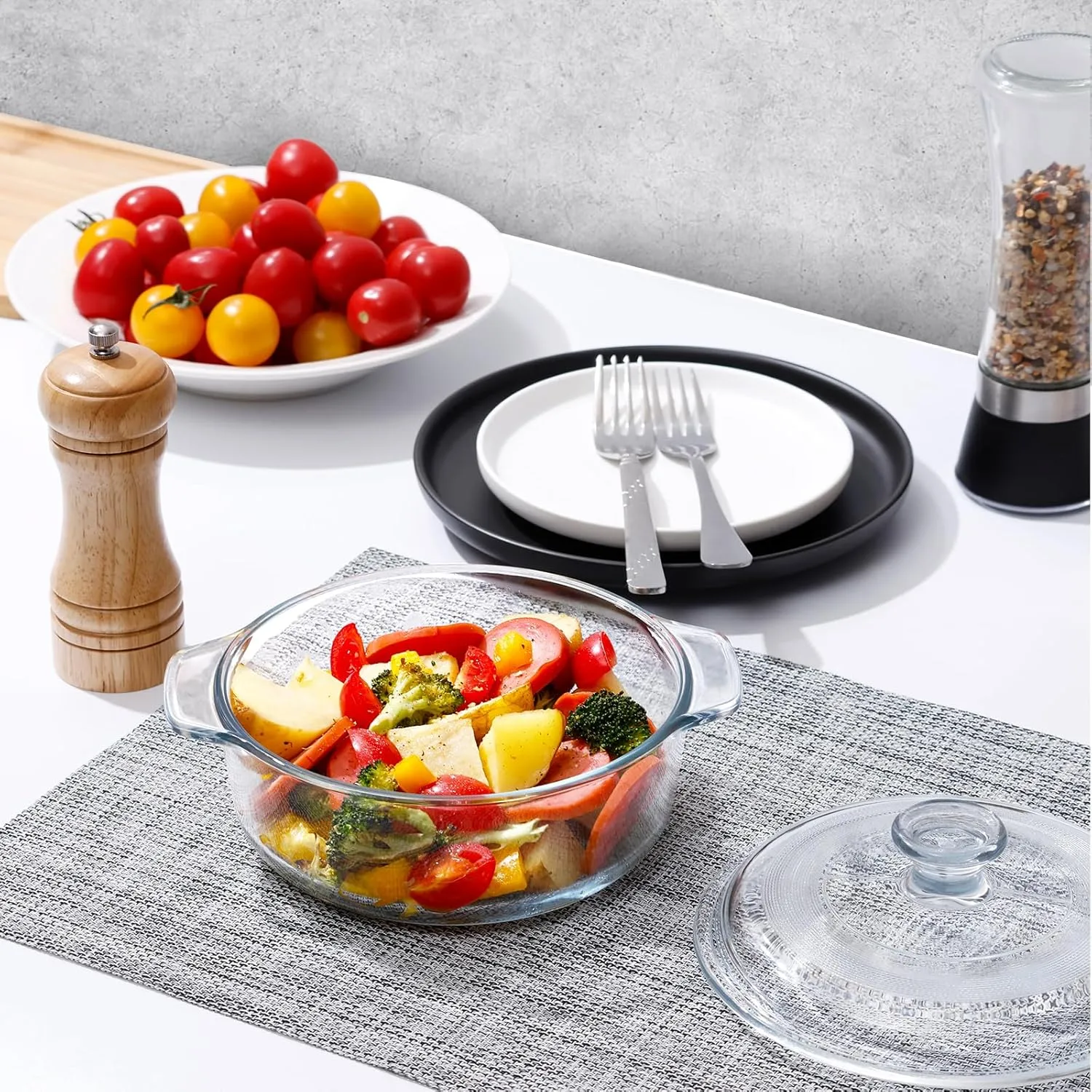 NUTRIUPS Mini Glass Casserole Dish with Lid Oven Safe Round Casserole Dish 6"" Glass Baking Dish With Lid Small Casserole Cookware (28.7oz), clear