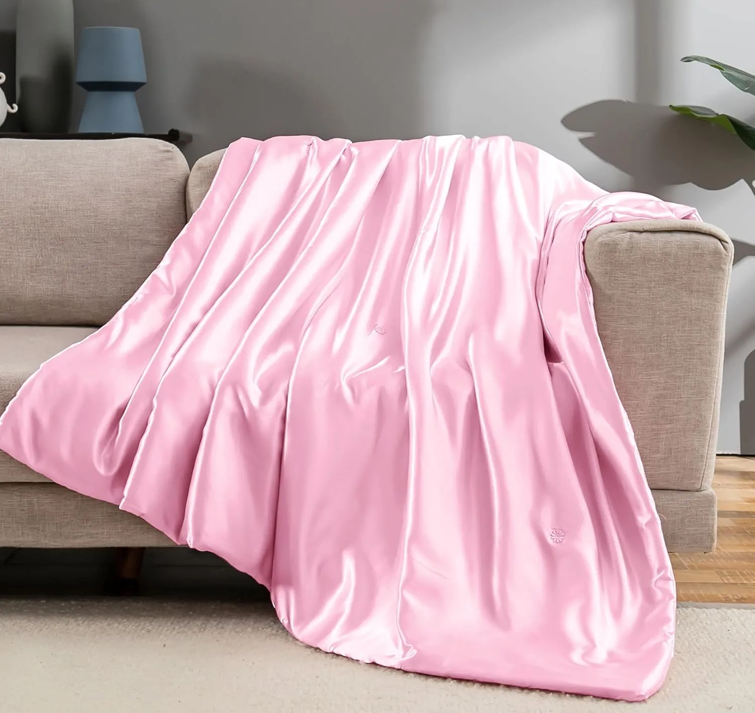 Vonty Satin Throw Blanket Blush Pink 50x60 Inches (with Small Flowers) - Cooling & Silky, Wrinkle-Free Cable Knit for Couch, Sofa, Bed, Outdoor