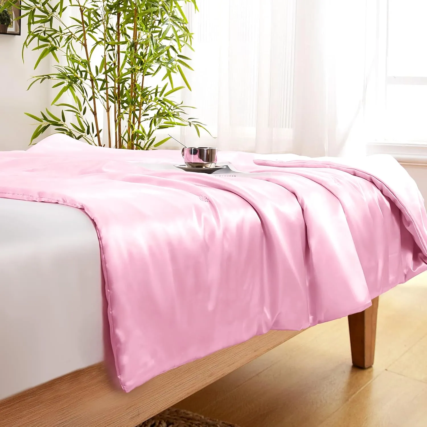 Vonty Satin Throw Blanket Blush Pink 50x60 Inches (with Small Flowers) - Cooling & Silky, Wrinkle-Free Cable Knit for Couch, Sofa, Bed, Outdoor