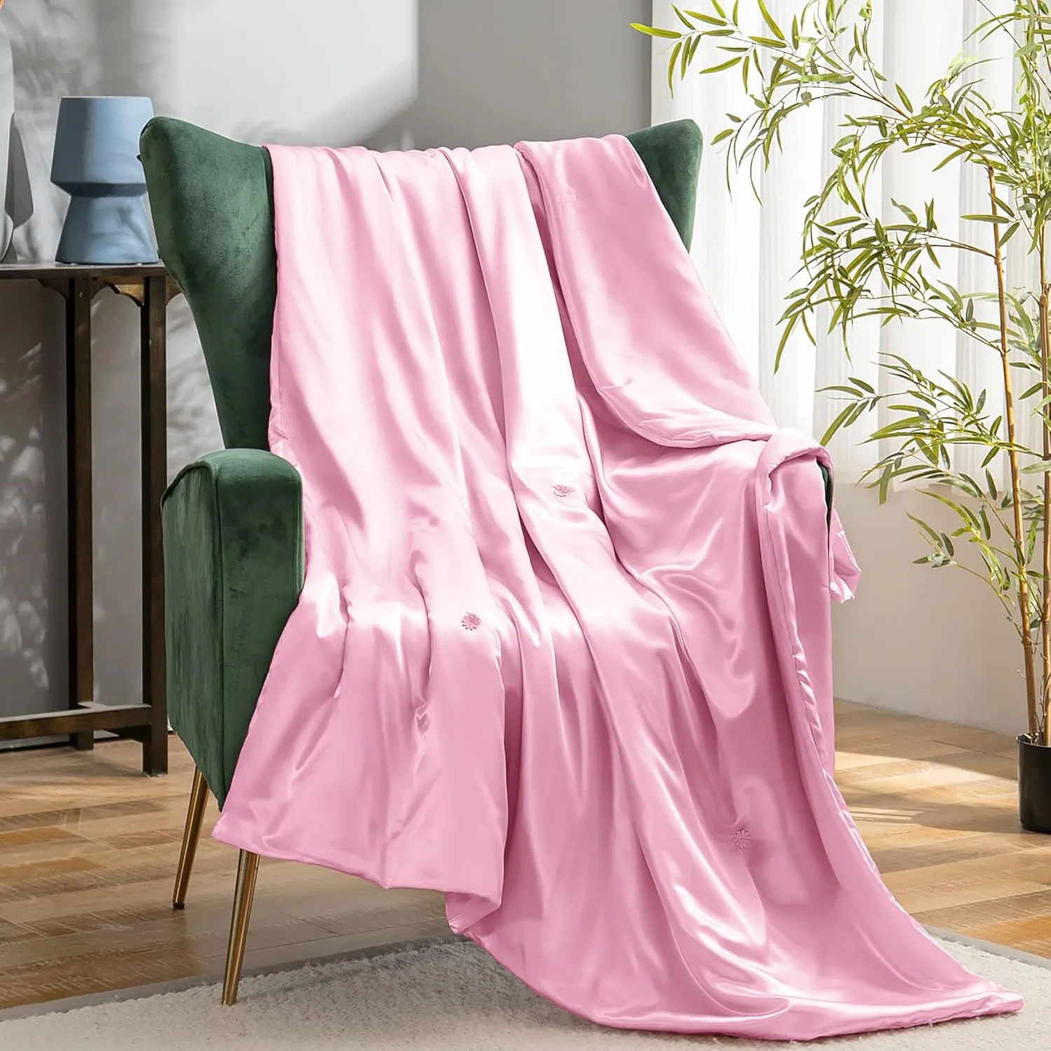 Vonty Satin Throw Blanket Blush Pink 50x60 Inches (with Small Flowers) - Cooling & Silky, Wrinkle-Free Cable Knit for Couch, Sofa, Bed, Outdoor