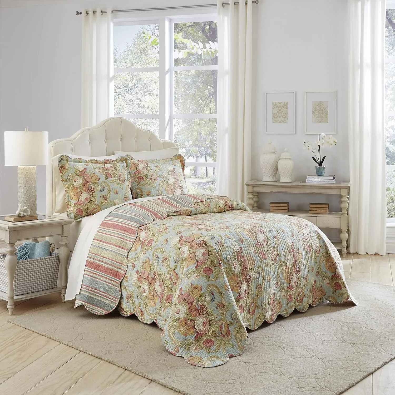 Waverly Spring Bling Modern Farmhouse Floral 3-Piece Reversible Quilt Bedpread Set, King, Vapor